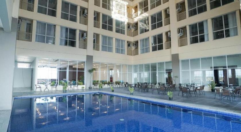 My Tower Hotel Surabaya Exterior foto